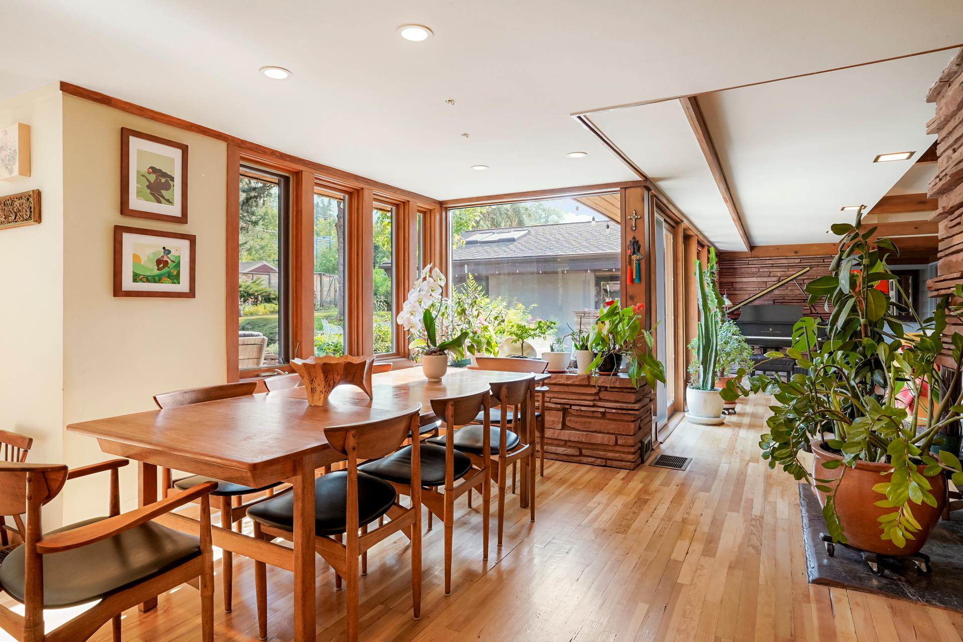 Beautiful Mid Century Modern Home in Central Boulder — photo 4