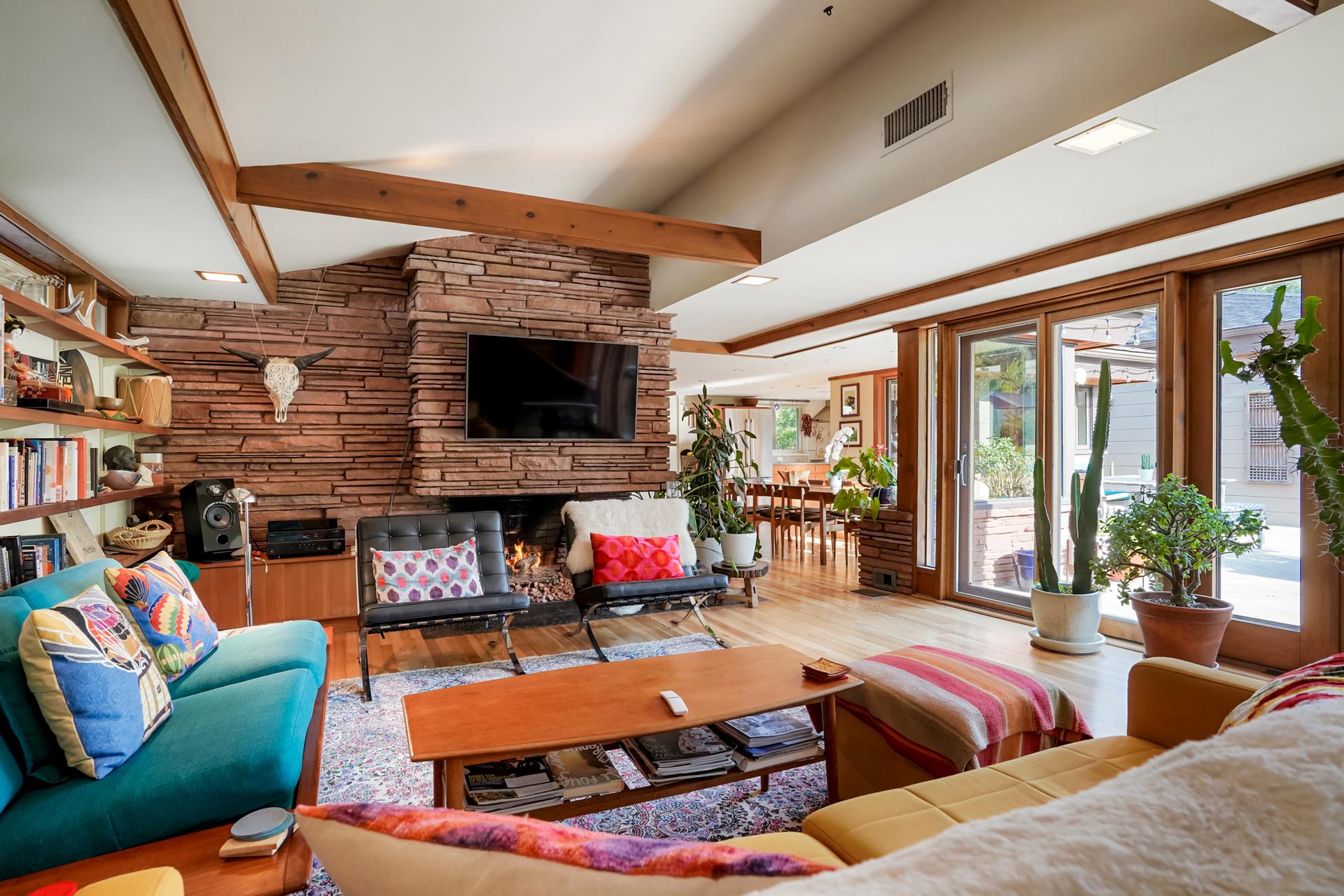 Beautiful Mid Century Modern Home in Central Boulder — photo 2