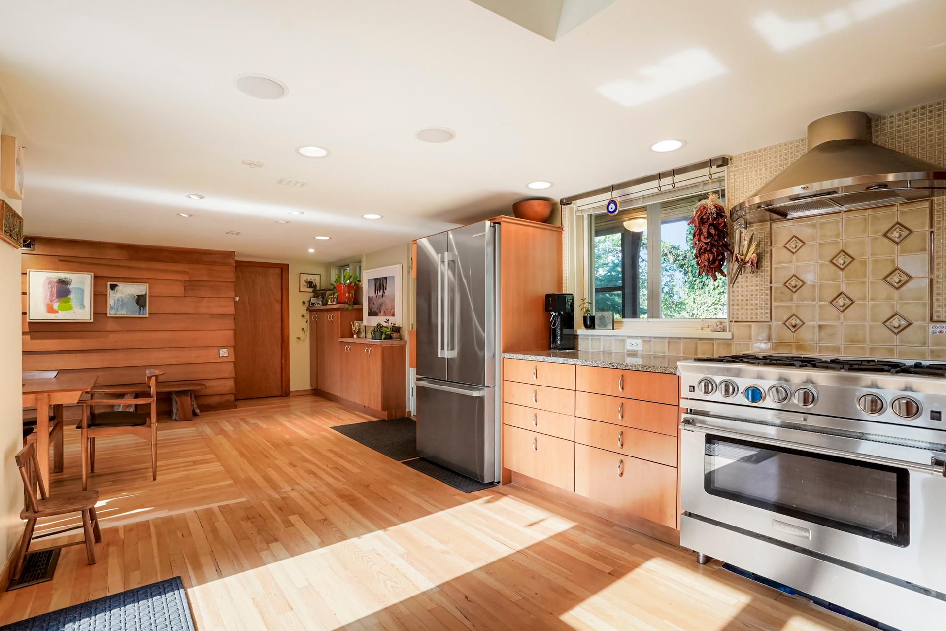 Beautiful Mid Century Modern Home in Central Boulder — photo 5