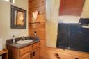 Bedroom 5 en suite bathroom