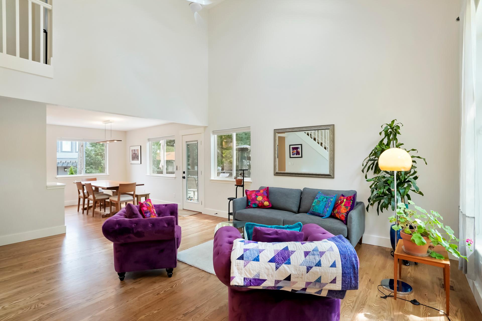 Comfortable, updated hideaway home with four queen beds and great walkability — photo 5