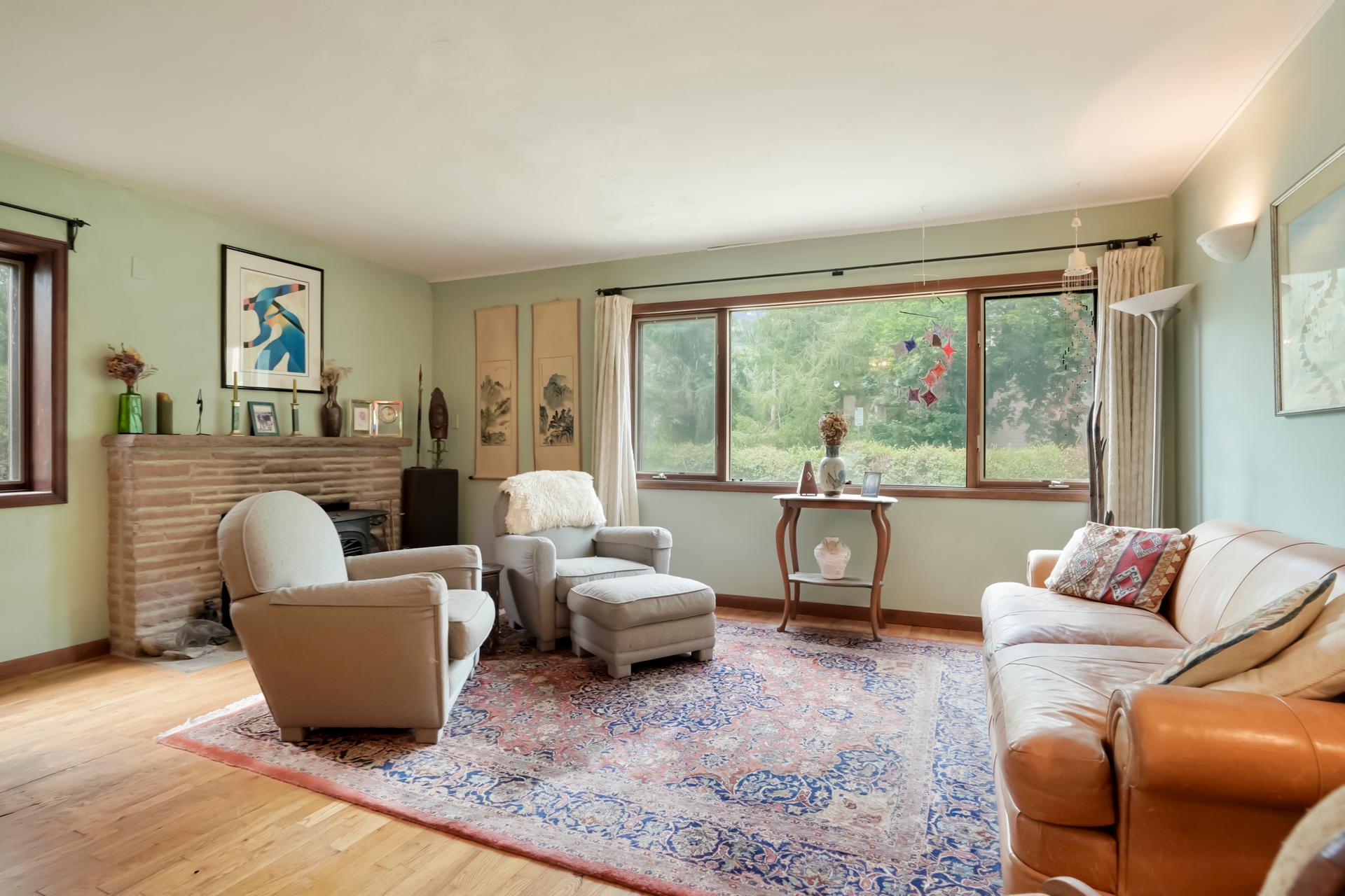 Unique, Comfortable, and Bright 4-Bedroom in Boulder — photo 2