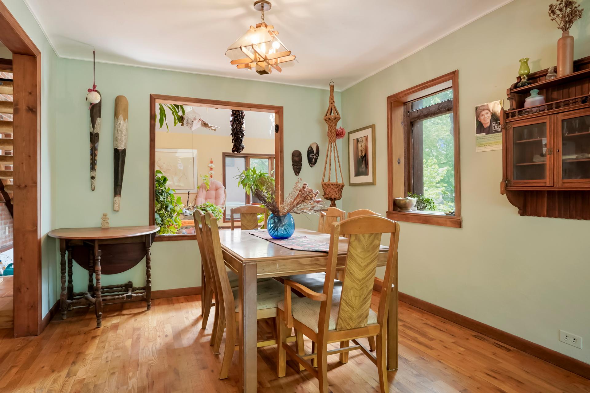 Unique, Comfortable, and Bright 4-Bedroom in Boulder — photo 4