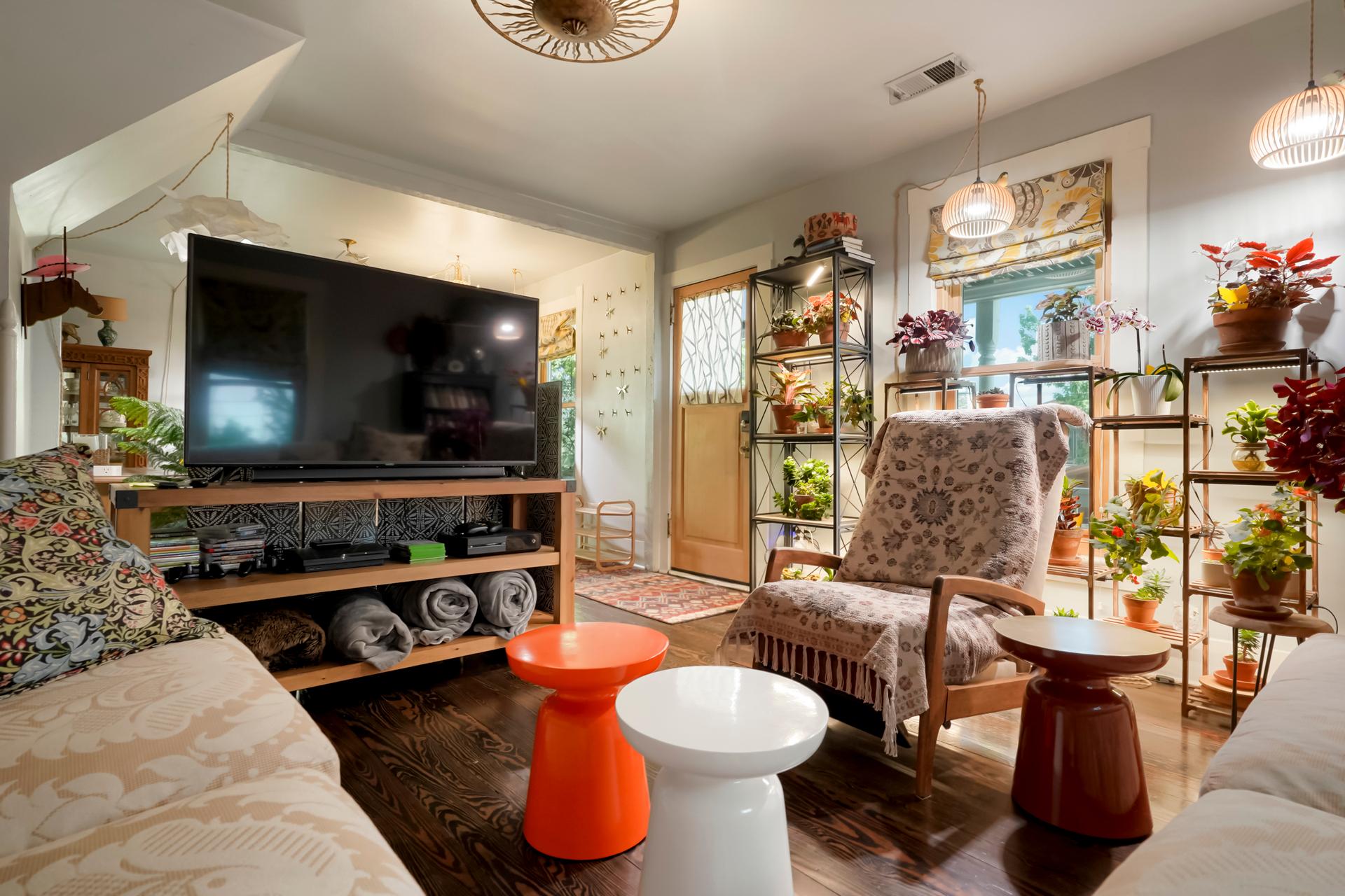 1915 Victorian gem — walkable to Pearl Street — Mountain Views — photo 4