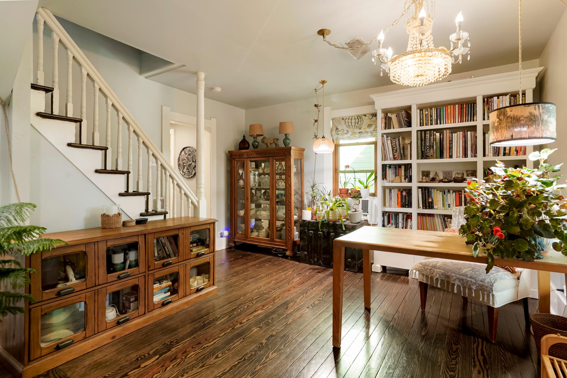 1915 Victorian gem — walkable to Pearl Street — Mountain Views — photo 5