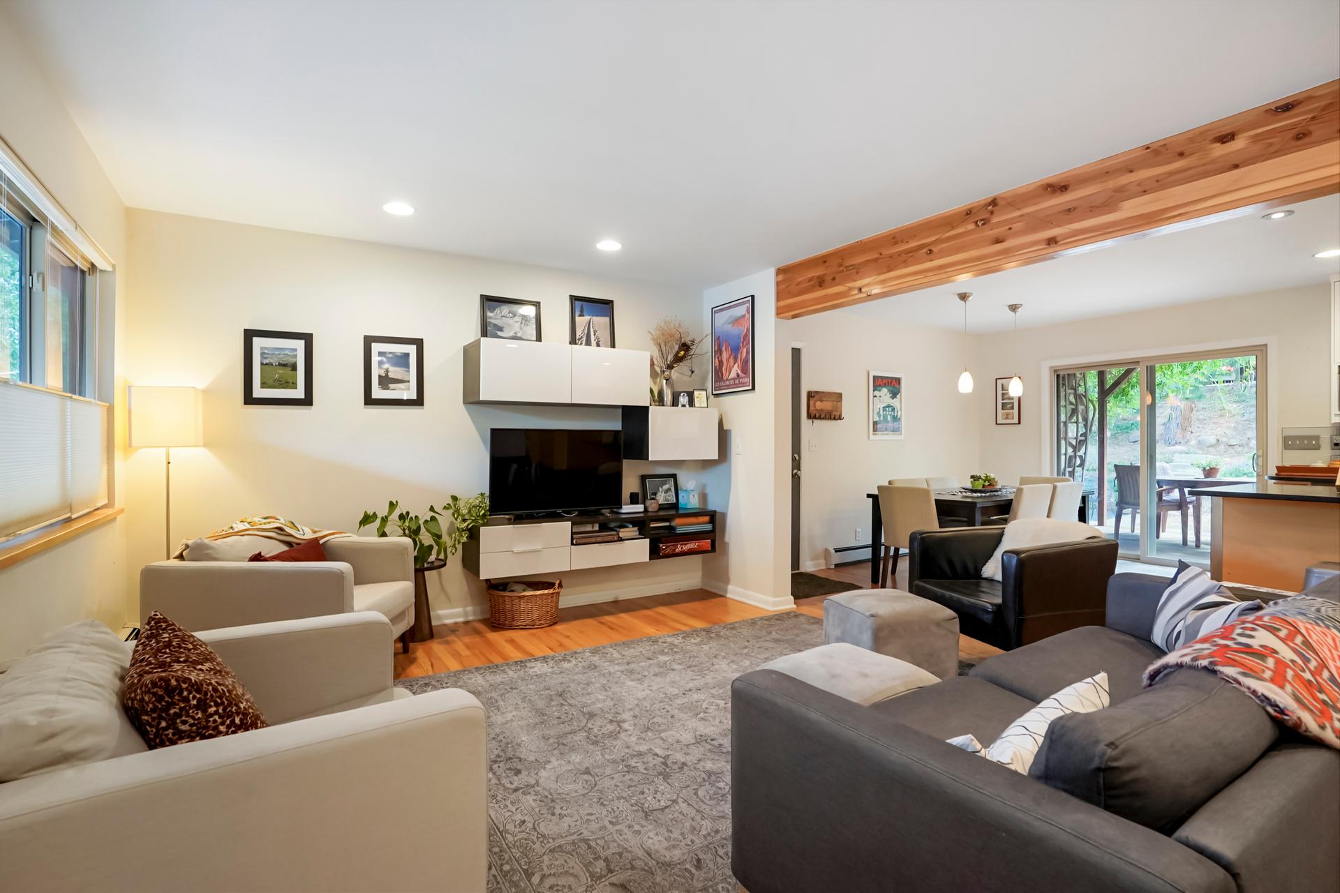 Renovated Upscale South Boulder Retreat — photo 3