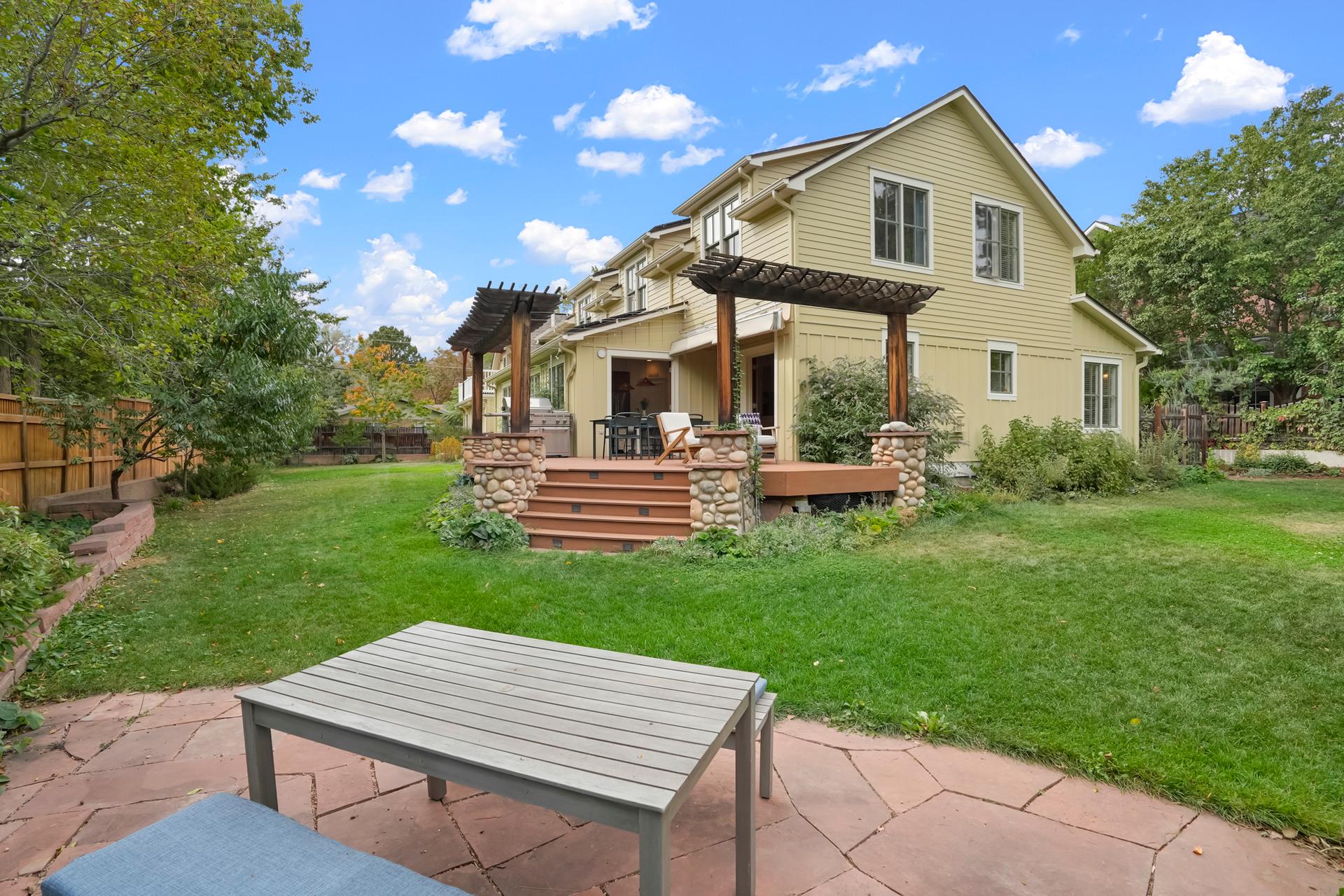 5BR/5BA/3 Office—10-Min Walk From Downtown — photo 3