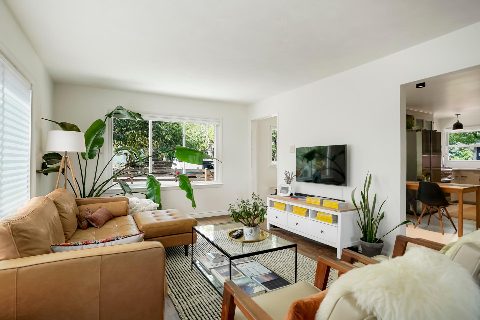 Midcentury bungalow, walkable to Boulder's best trails and Pearl Street — photo 4