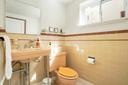 Bedroom 4 en suite bathroom